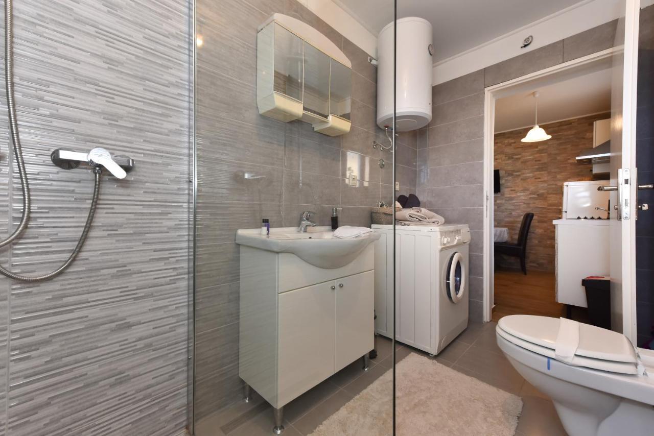 Apartment Loro With Jacuzzi Posedarje Exteriör bild